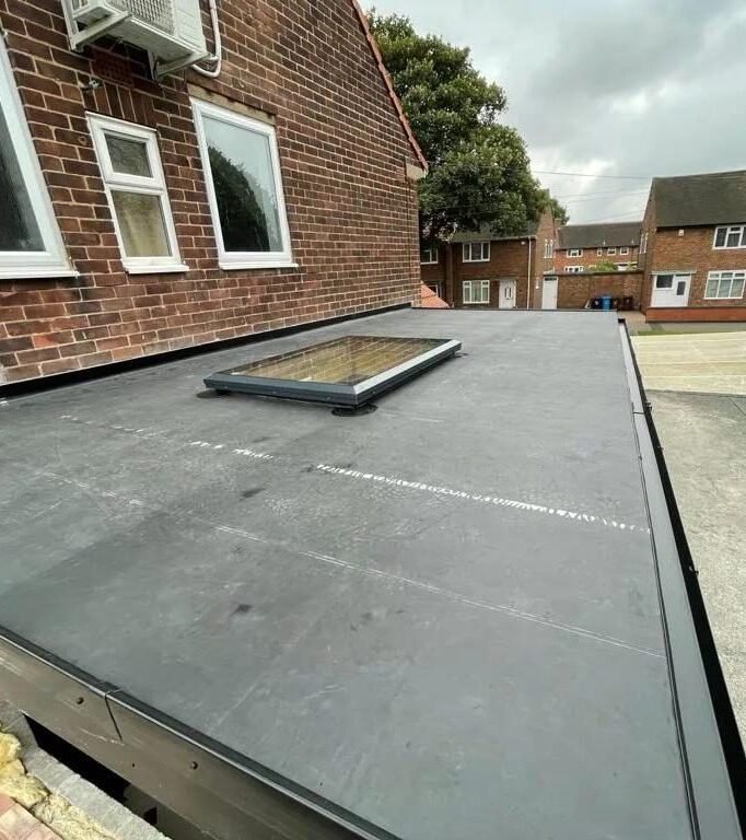 Benefits of Modern Flat Roofing Systems