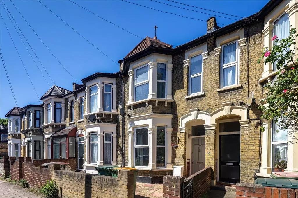 Roofers in plaistow